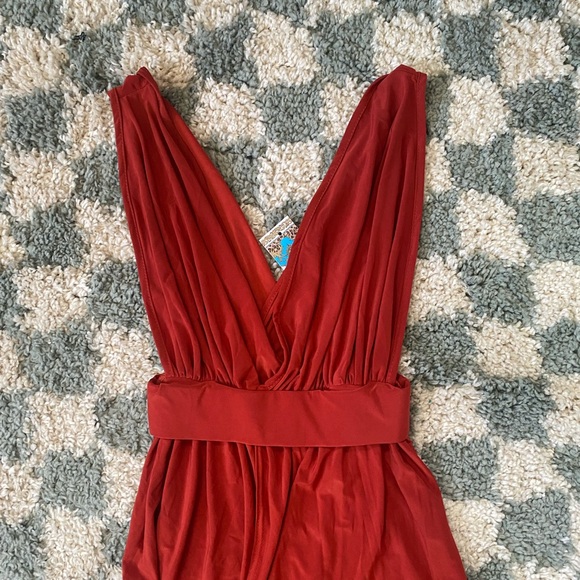 NWT boohoo Petite Sarah Plunge Drape Maxi Dress - Picture 2 of 5